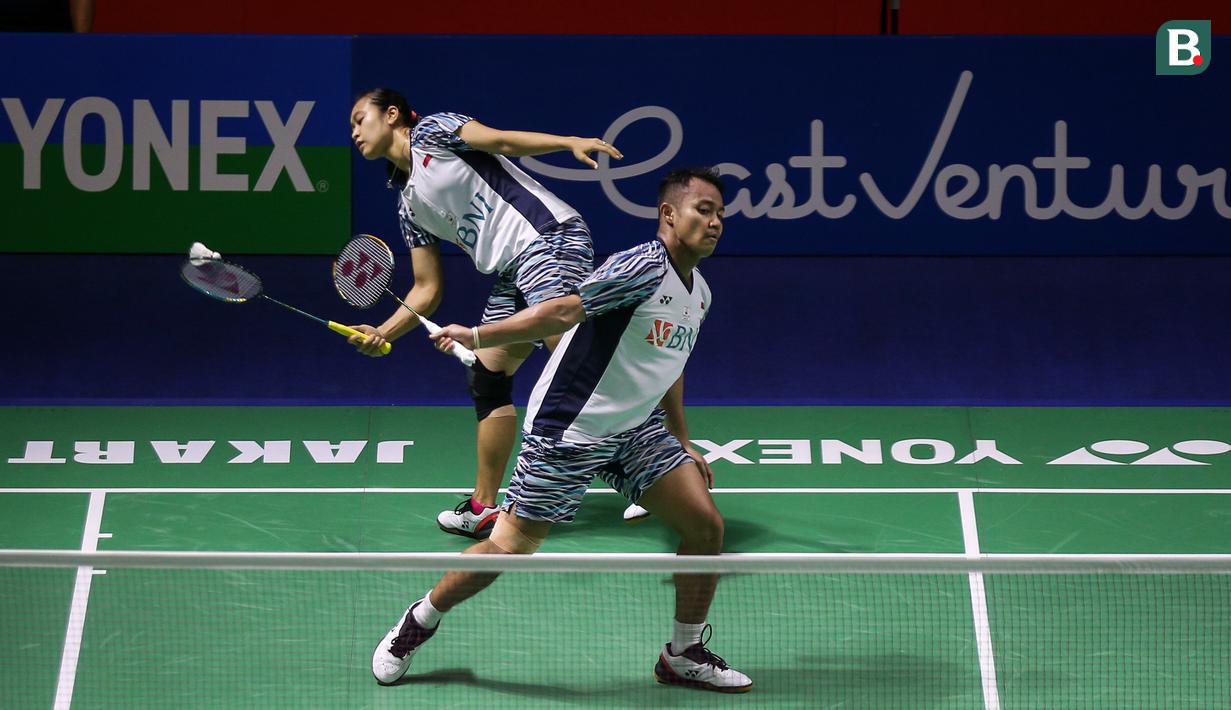 Rehan Naufal Kusharjanto/Lisa Ayu Kusumawati, pasangan berperingkat 46 BWF ini dikalahkan pasangan Jerman berperingkat 12 BWF. (Bola.com/Bagaskara Lazuardi)