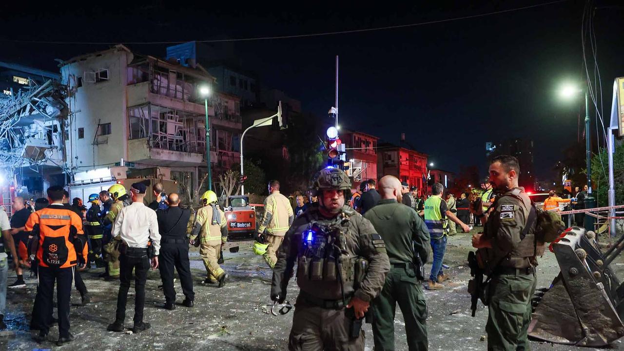 FOTO: Pembalasan Iran, Rudal Balistik Memorakporandakan Kompleks Bangunan di Kota Tel Aviv Israel