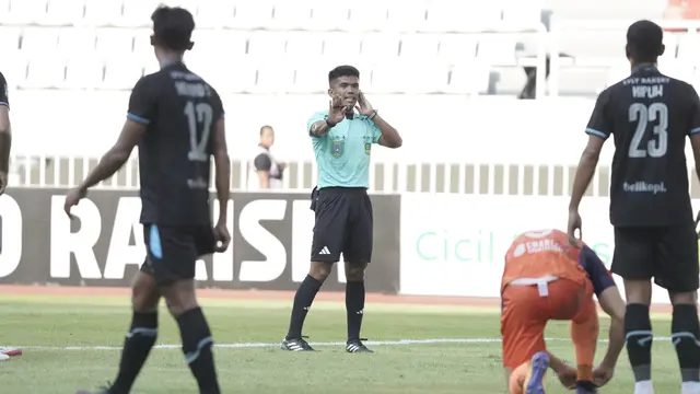 Kendal Tornado FC vs Persela Lamongan
