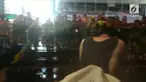 Pearayaan Songkran atau tahun baru Thailand dirayakan ribuan warga dan wisatawan dengan perang air.