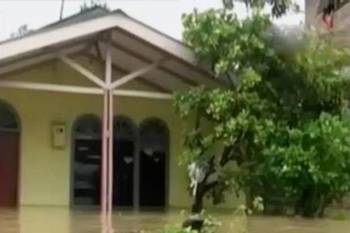 VIDEO: 2 Sungai Meluap, Ribuan Rumah di Medan Terendam Banjir