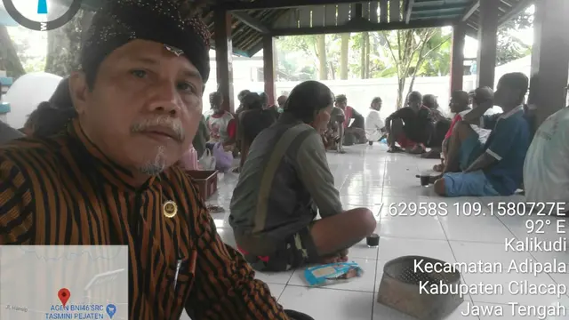 Tradisi awal rangkaian memetri bumi Anak Putu Kalikudi, Adipala, Cilacap, Jateng. (Foto: Liputan6.com/Nakam)
