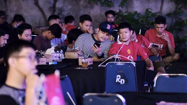 Foto: Keseruan Nobar Derbi Manchester Bersama United Indonesia dan MCSCI Chapter Jambi