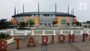 Foto udara suasana depan Stadion Pakansari, Kabupaten Bogor, Jawa Barat, Senin (13/4/2020). Bupati Bogor Ade Yasin menyatakan Pembatasan Sosial Berskala Besar pencegahan penularan virus COVID-19 yang rencananya dimulai Rabu (15/4) akan terfokus di zona merah. (Liputan6.com/Helmi Fithriansyah)