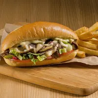 ikuti resep philly cheese steak sandwich yang kaya akan protein ini/shutterstock/Alphonse Leong