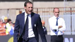 Teriakan pelatih Juventus, Massimiliano Allegri kepada anak asuhnya saat Empoli pada lanjutan Serie A Italia di Carlo Castellani Stadium, Empoli (2/10/2016). (REUTERS/ Alberto Lingria)