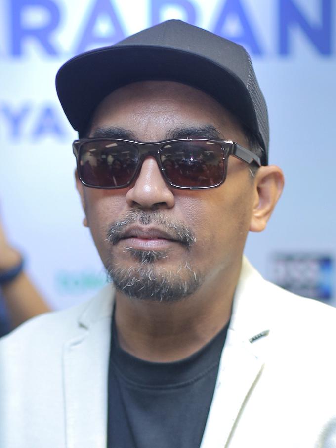 Glenn Fredly dan Hetty Koes Endang Duet di Konser ...