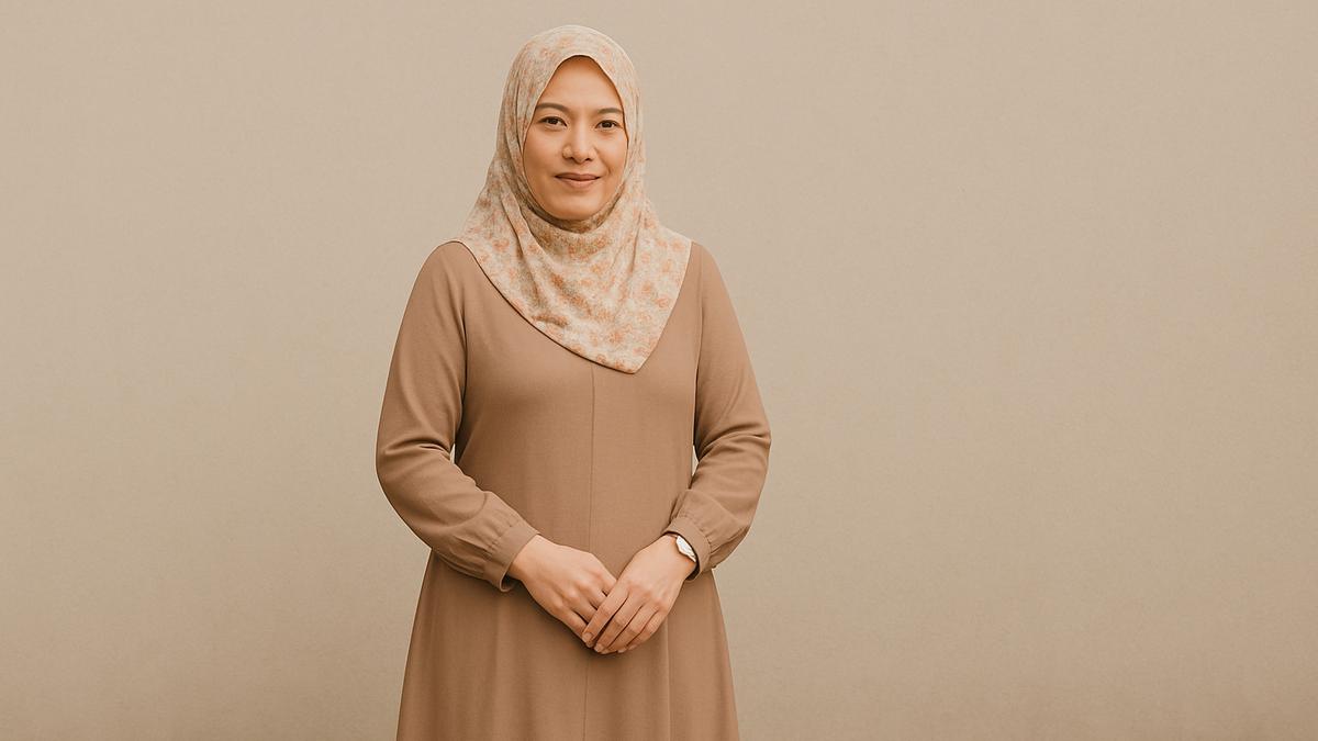 Warna-warni Gamis yang Bikin Aura Ibu-Ibu Usia 40 Tahun Makin Teduh