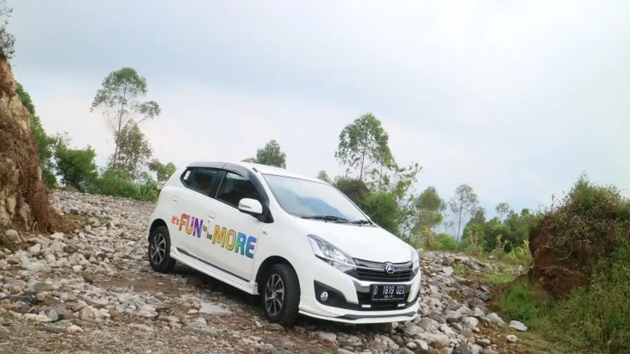 New Daihatsu Ayla