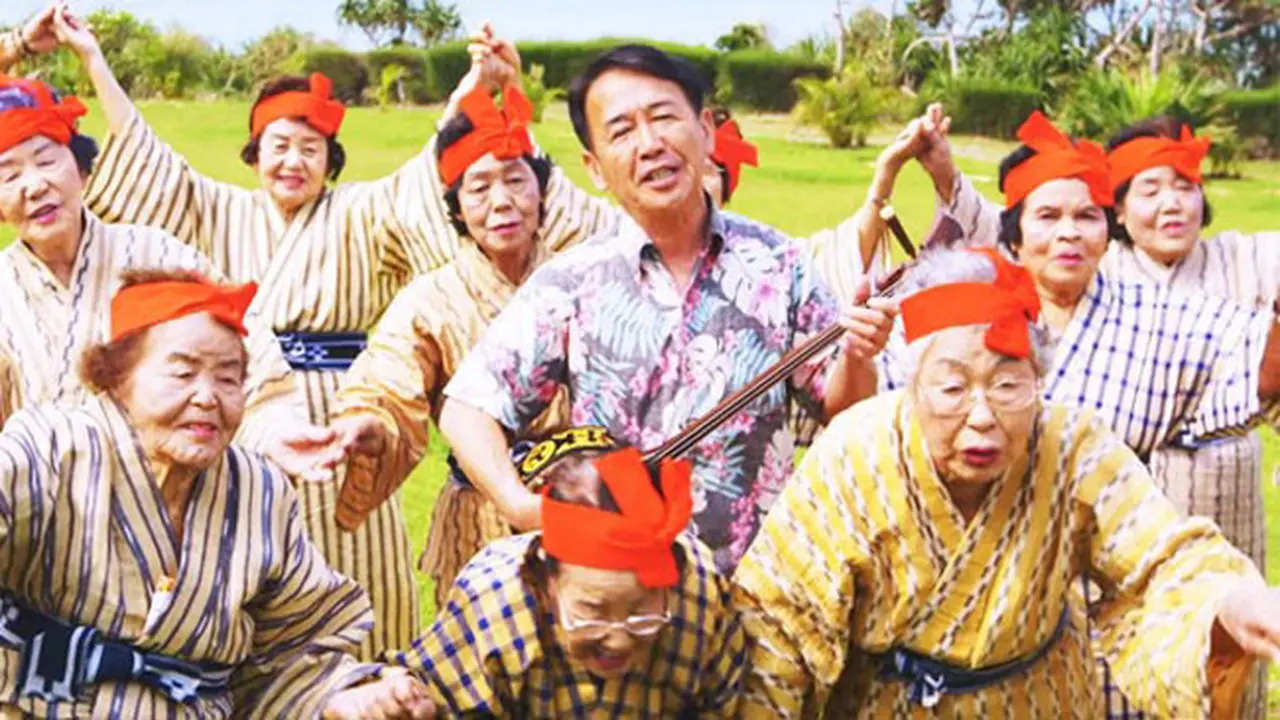 Girl Band Jepang Beranggotakan Nenek-Nenek Usia 84-97 Tahun