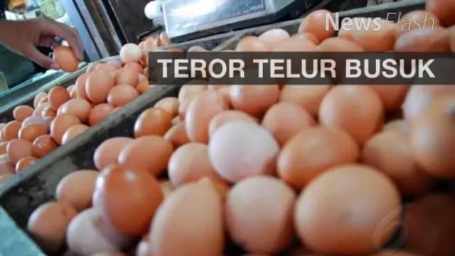 Masyarakat Kota Bogor digegerkan temuan ribuan telur rebus busuk yang beredar luas di pasar tradisional setempat.