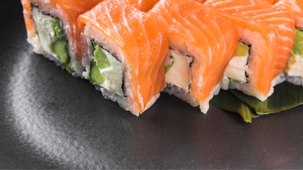 Kalori dan Nutrisi dari Sushi Salmon