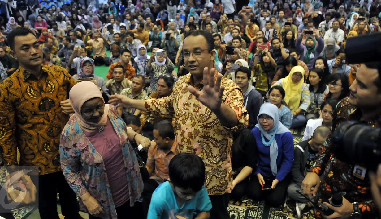 Mantan Menteri Pendidikan dan Kebudayaan Anies Baswedan saat menghadiri acara perpisahan dengan seluruh PNS di lingkungan Kementerian Pendidikan dan Kebudayaan, Jakarta, Rabu (27/7).(Liputan6.com/Johan Tallo)