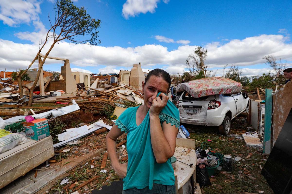 FOTO: Tornado Dahsyat Hantam Brasil Selatan, Enam Tewas dan Ratusan Luka-Luka