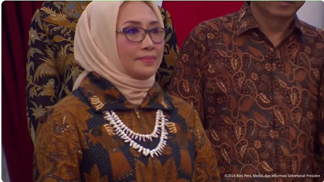 Arifatul Choiri Fauzi resmi dilantik sebagai Menteri Pemberdayaan Perempuan dan Perlindungan Anak oleh Presiden Prabowo Subianto pada 20 Oktober 2024, menggantikan Bintang Puspayoga (Tangkapan Layar: Sekretariat Presiden)