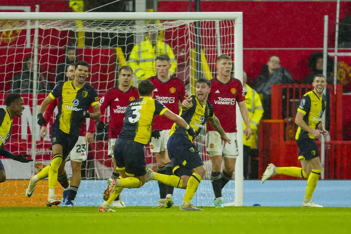 Foto: Old Trafford Tak Lagi Angker, MU Telan Kekalahan Ketujuh Musim Ini di Liga Inggris setelah Dihajar Bournemouth