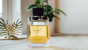 Ilustrasi Parfum. (Unsplash - Deana Alys)