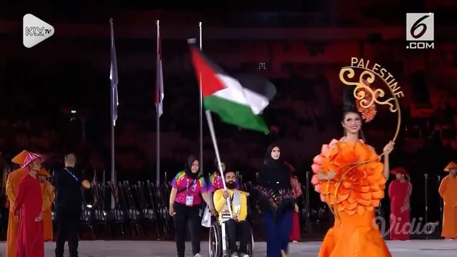 Defile para atlet di Opening Asian Para Games 2018 berlangsung meriah. Selain tuan rumah, atlet Palestina mendapat sambutan paling meriah.
