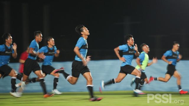 Timnas Indonesia berlatih di Thailand.
