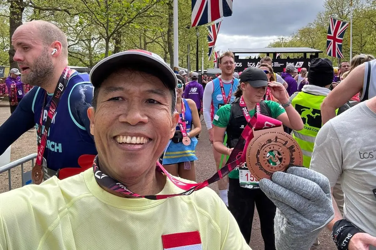 Anggota Komisi XI DPR  Mukhamad Misbakhun mengikuti ajang TCS London Marathon 2024.