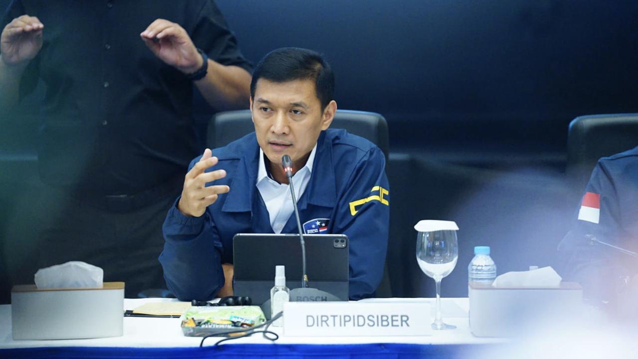 Buronan Interpol Red Notice Kasus Penipuan Online Internasional Berhasil Ditangkap