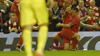 Pemain Liverpool, Adam Lallana (2kanan)  merayakan golnya ke gawang Villareal pada laga leg kedua semifinal Liga Europa di Stadion Anfield, Liverpool, Jumat (6/5/2016)  dini hari WIB. (AFP/Lluis Gene)