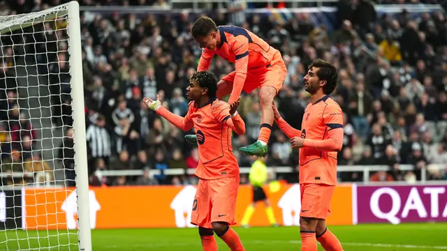 Foto: Lamine Yamal Jadi Juru Selamat Barcelona di Liga Champions, Lesatkan Gol Penyeimbang Lewat Titik Putih