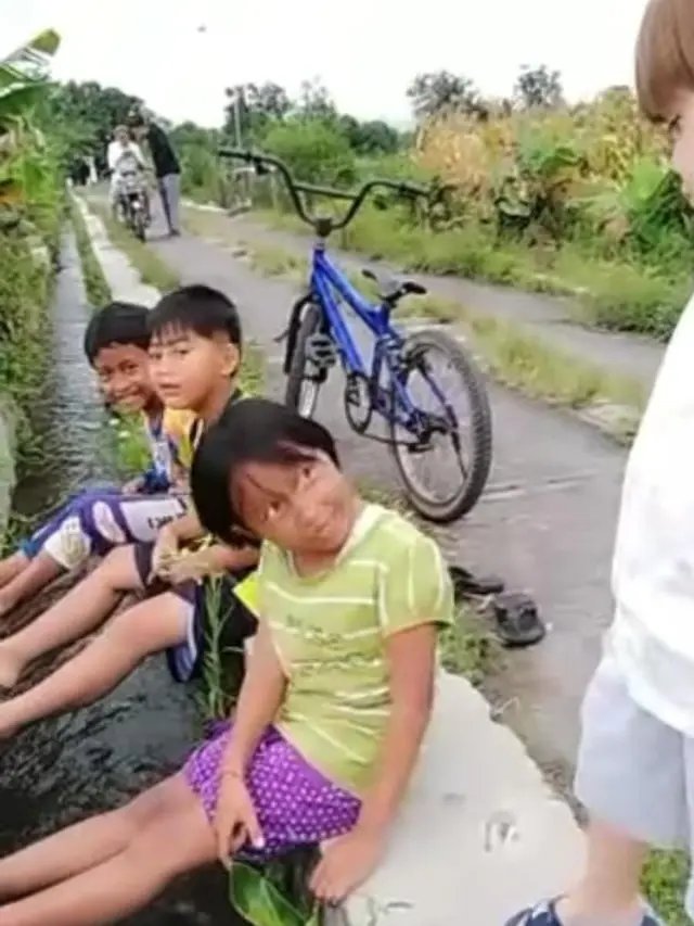 Potret Anak Celine Evangelista yang main bareng anak seumuran di Klaten, Jawa Tengah
