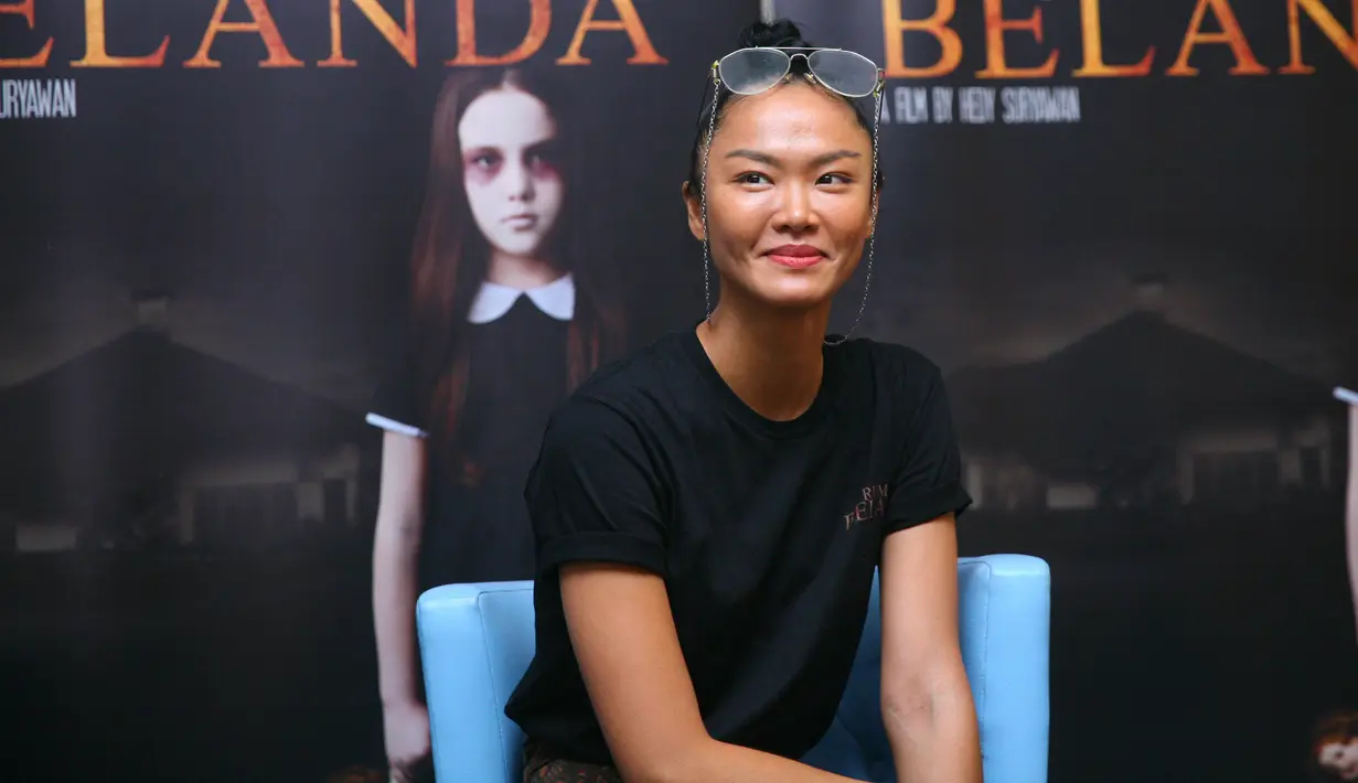 Terlepas urusan  akting, di tahun 2018 ini kabarnya Kelly Tandiono akan melepas masa lajangnya. Meski demikian, Kelly belum ingin membahasnya saat ditanya awak media. (Nurwahyunan/Bintang.com)