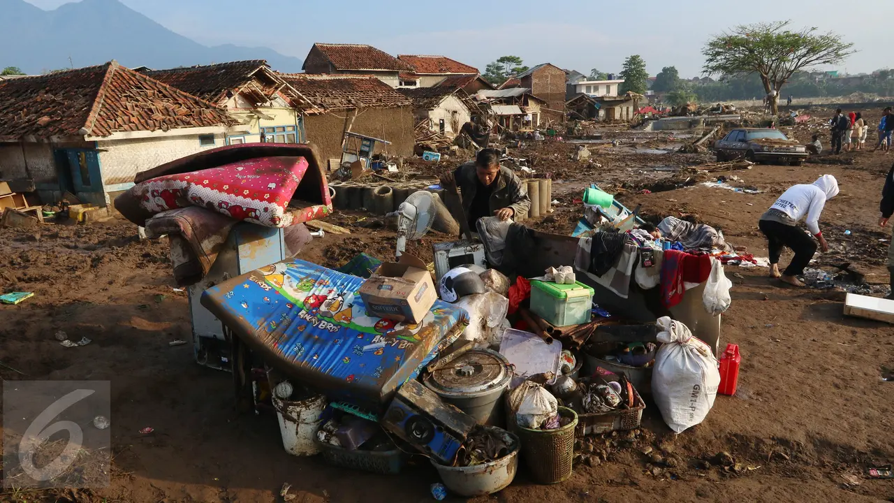 20160922- Banjir Bandang Kampung Cimacan Garut-Jawa Barat