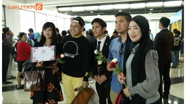 Lima peserta D'Academy Asia asal Brunei Darussalam  telah tiba. Bagaimana persiapan mereka menghadapi ajang tersebut? Simak videonya. 
