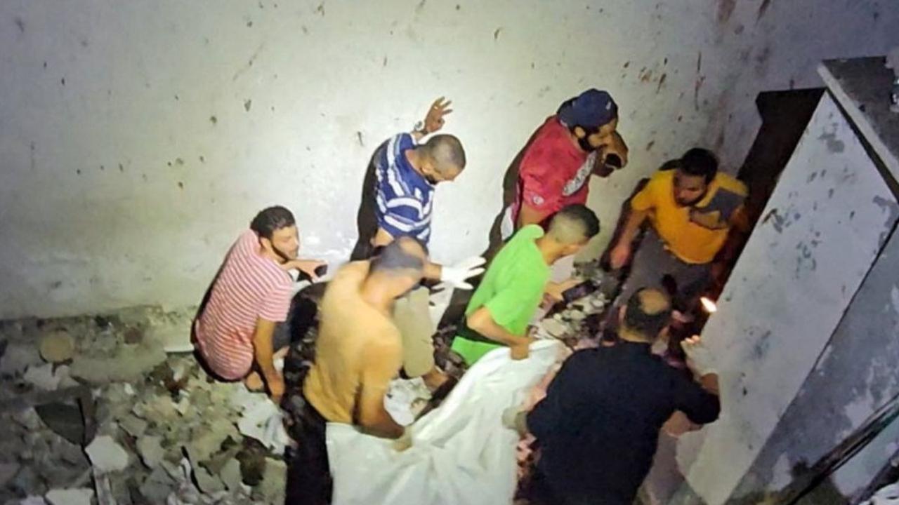 Serangan udara Israel masih meneror warga sipil Palestina di Gaza. <br><br>Terbaru, sebuah sekolah milik The United Nations Relief and Works Agency for Palestine Refugees in the Near East (UNRWA) menjadi sasaran di kamp pengungsi Nusseirat. Foto: Reuter 