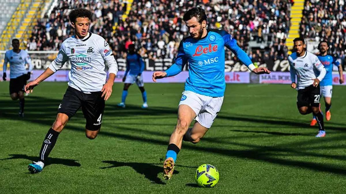 PSG Sudah Capai Kesepakatan Boyong Khvicha Kvaratskhelia dari Napoli, Liverpool dan MU Gigit Jari Dong!