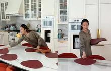 6 Potret Dapur Rumah Ayu Dewi, Dominasi Nuansa Putih Bikin Suasana Makin Nyaman