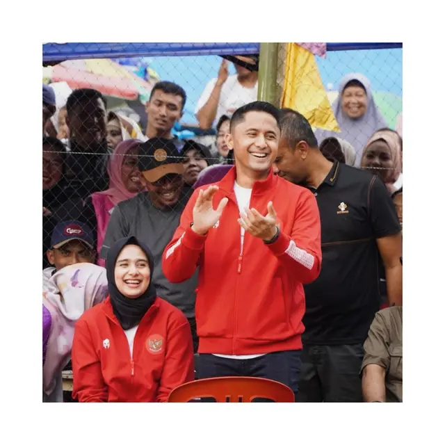 7 Potret Sonya Fatmala yang Kompak Dampingi Hengky Kurniawan yang Jadi Pejabat