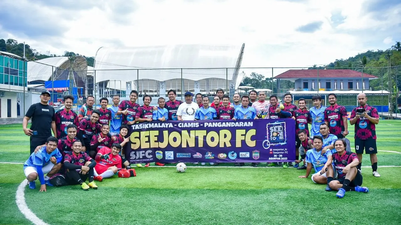 Legenda Persib Menang Tipis Lawan Tim Sepak Bola Wartawan Seejontor FC