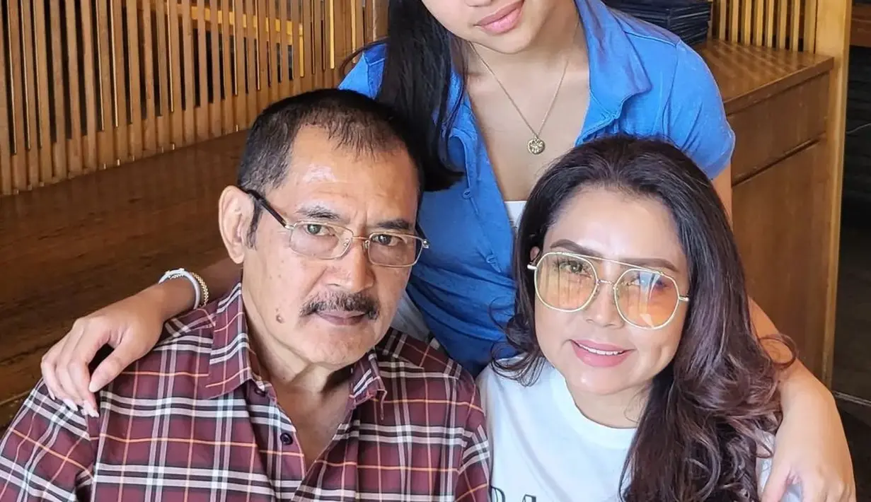 Di tengah kesibukan masing-masing, Bambang Trihatmodjo dan Khirani putri Mayangsari juga masih sering menyempatkan waktu untuk dihabiskan bersama. (FOTO: instagram.com/mayangsari_official/)