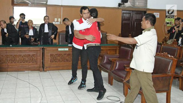 Ello Divonis 9 Bulan Rehabilitasi