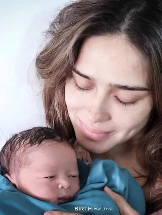 <p>(Instagram/yaswildblood)</p>