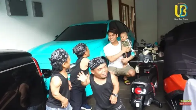 6 Potret Anak Rizky Billar Main Bareng Ucok Baba, Ceria Sebelum Operasi Hernia