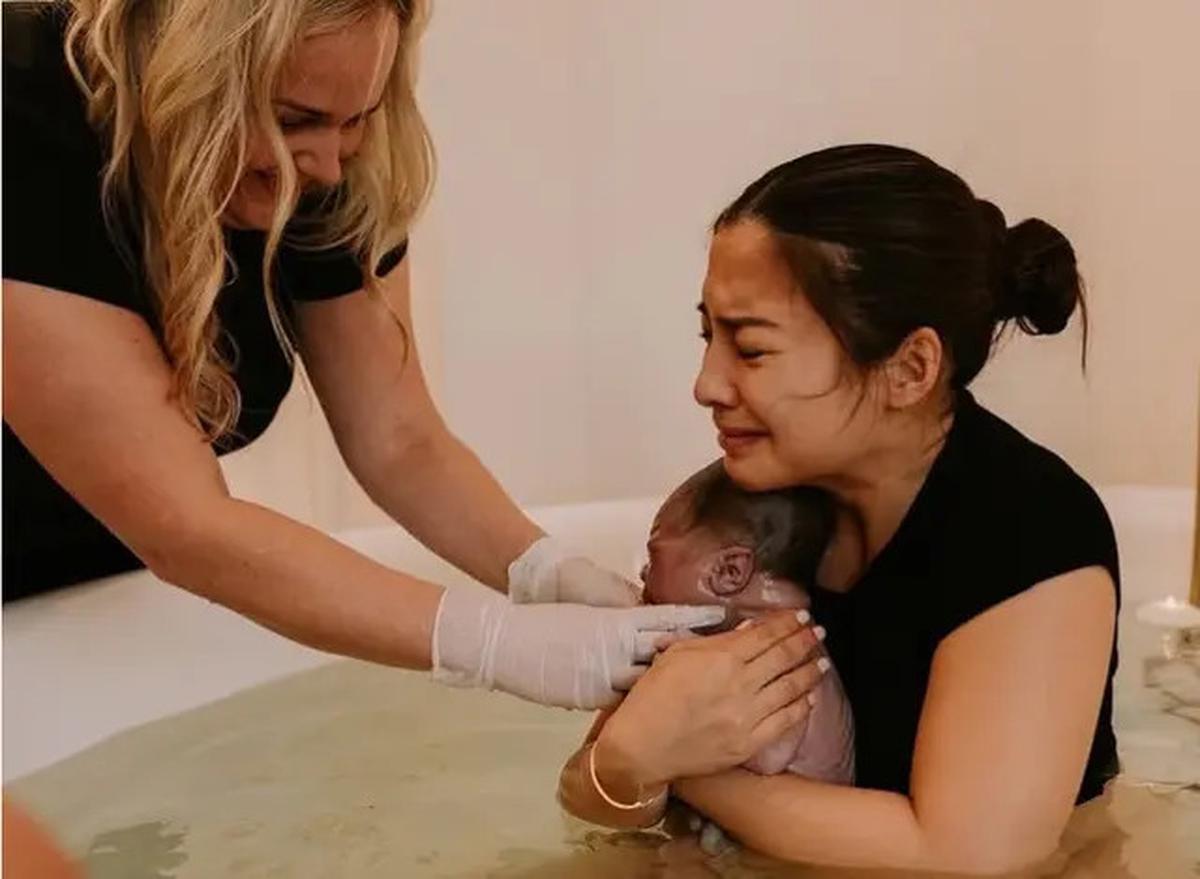 Nikita Willy Lahirkan Anak Kedua Lewat Metode Water Birth di Amerika, Ibunda Ungkap Alasannya