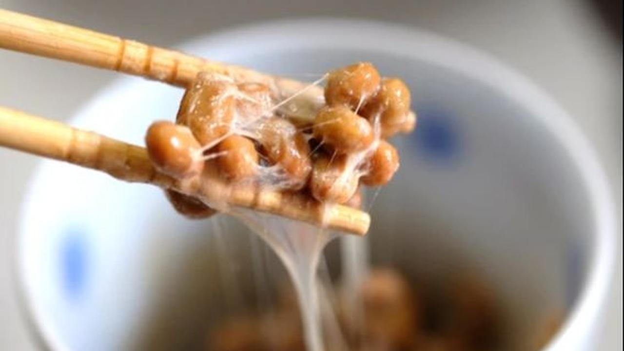1. Natto: Kedelai Fermentasi yang Penuh Manfaat