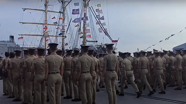 Kapal Dewaruci di Festival Dermaga