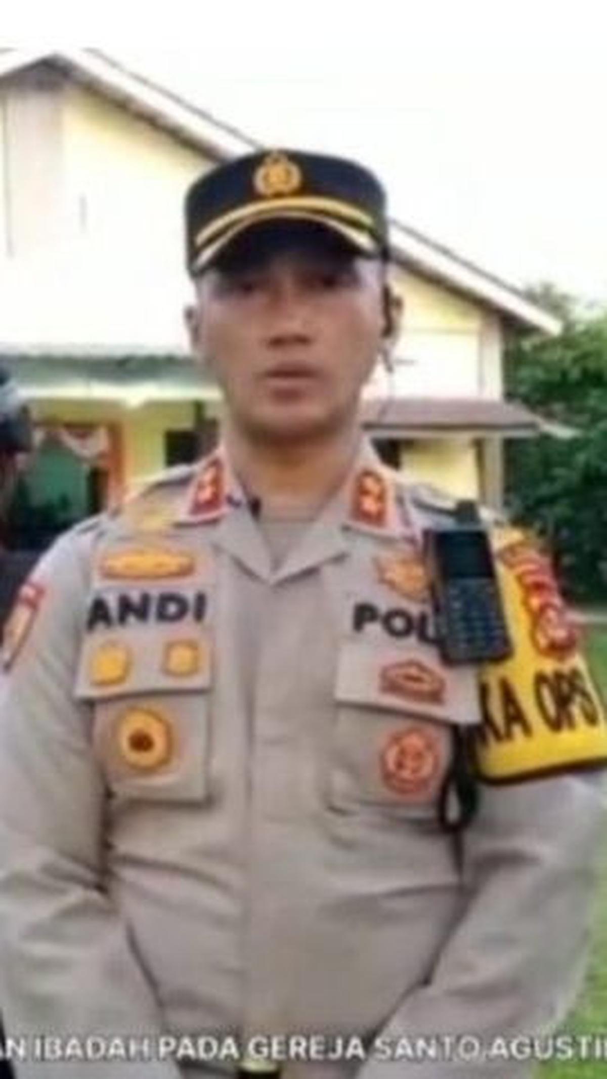 Kapolres Ogan Ilir AKBP Andi Baso Rahman mengungkapkan, tersangka menggunakan modus memberi layanan gratis bagi para korban agar bersedia bekerja di Malaysia. Namun tersangka memaksa korban menyetorkan gaji tiga bulan pertama kepadanya sebagai imbalan mem