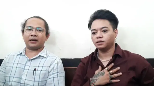 Reza Arap bersama pengacaranya