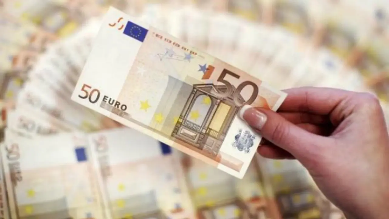 Ilustrasi uang euro