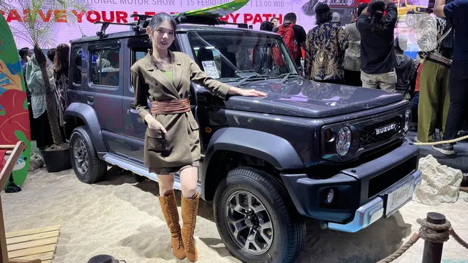 Suzuki Jimny 5 Pintu di IIMS 2024. (Liputan6.com/Raden Trimutia Hatta)