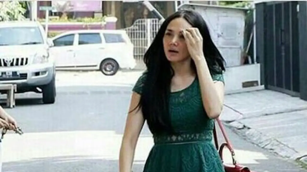 Seperti Mulan Jameela, Ini Risiko yang Pasti Kamu Hadapi Kalau Jadi Orang Ketiga