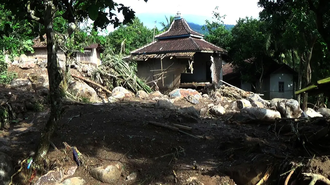 Longsor dan Banjir Bandang