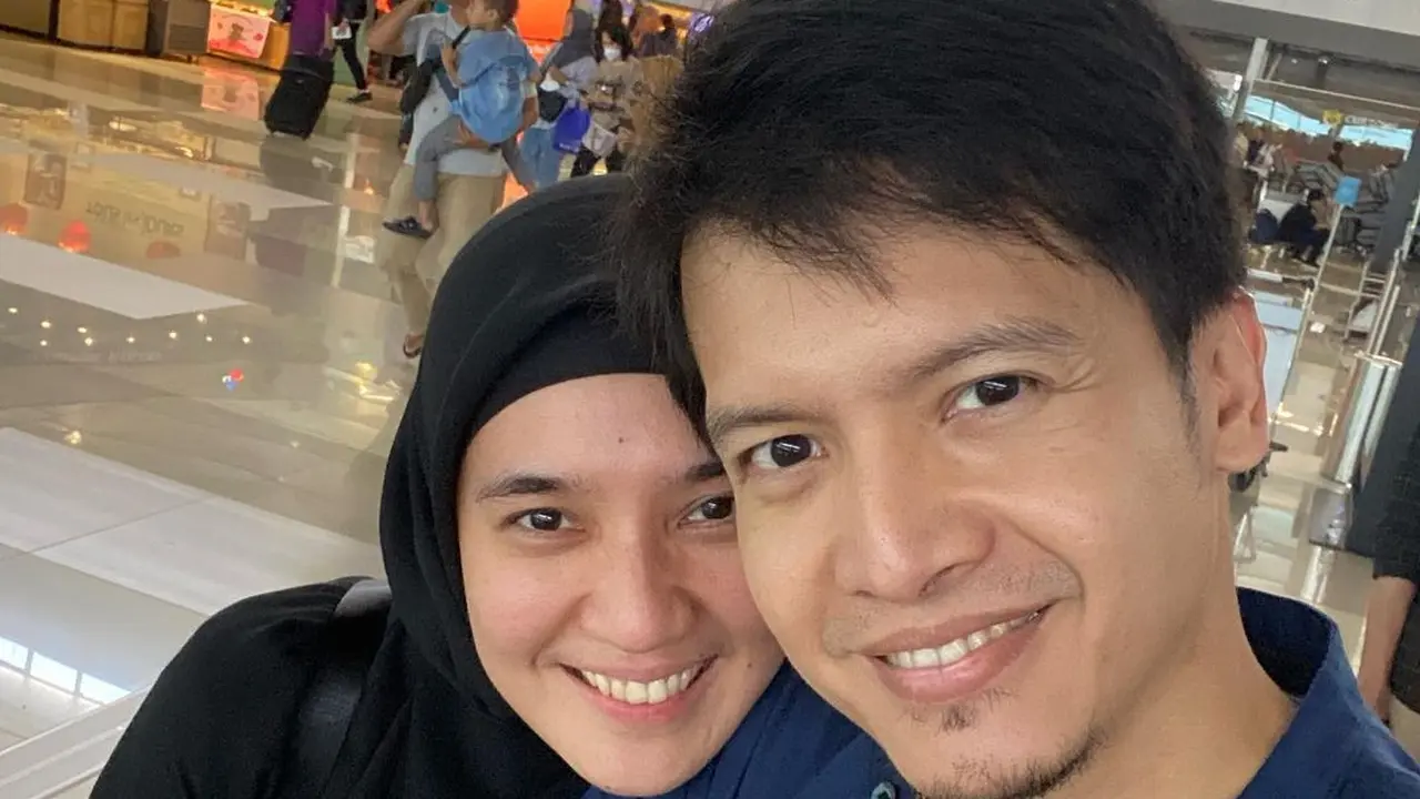 Dhini Aminarti dan Dimas Seto